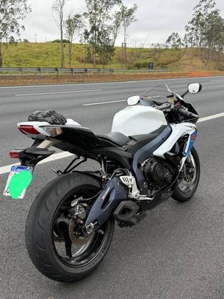 SUZUKI GSX-R750 